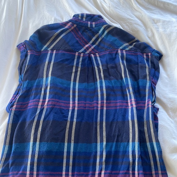 Rails Button down top - Picture 4 of 5